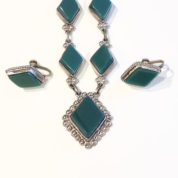 Jose Luis Flores Sterling Silver Green Onyx Necklace & Earrings Demi Parure Set - Picture 7 of 16